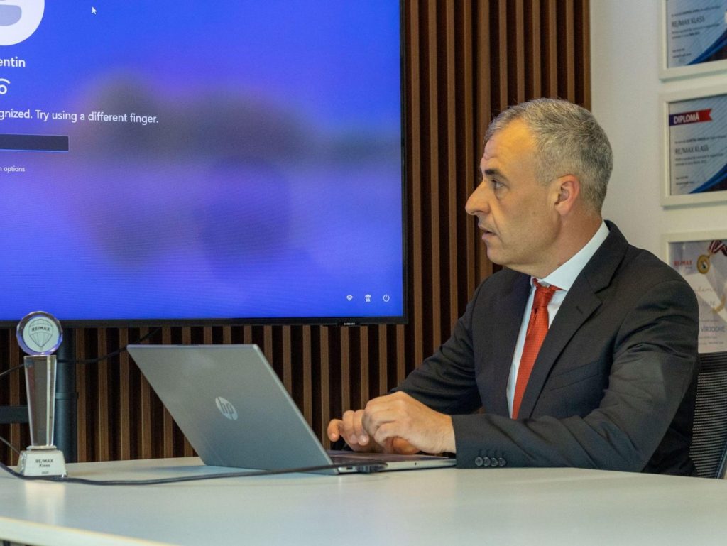 Valentin Bucheru, REMAX Klass, intermediază eficient achiziții de hale industriale