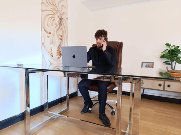 Cum Crește Vlad Augustin, EkoGroup, Notorietatea Companiilor cu Articole SEO