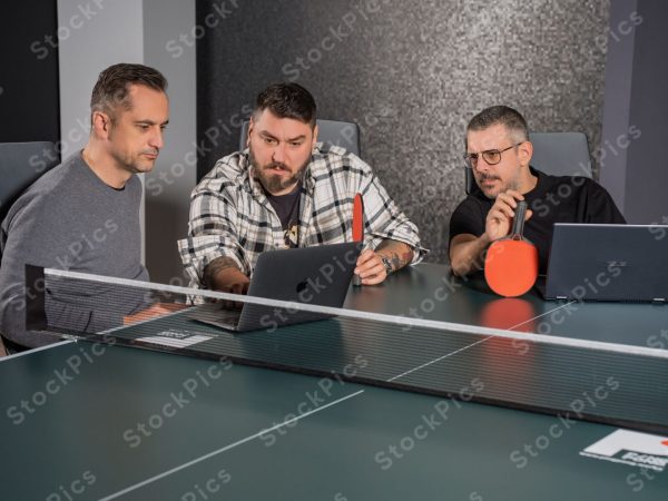 De la stand-up la cinema și publicitate: cum a transformat Călin Crețu comedia într-un instrument strategic de brand